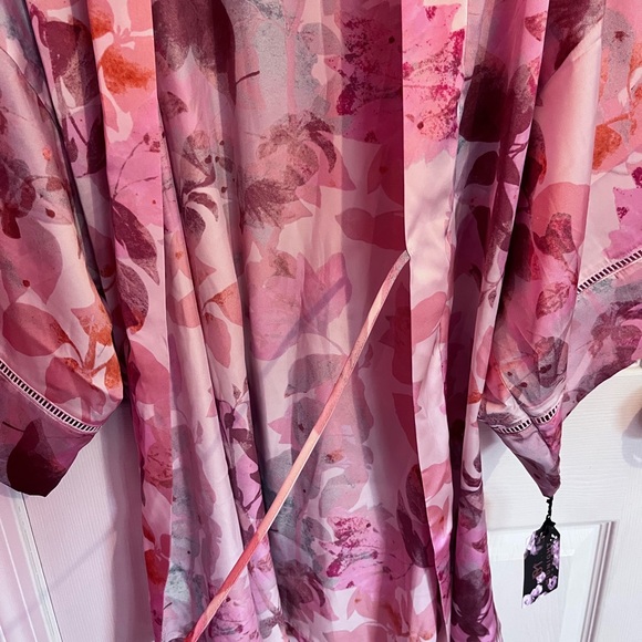 Marion Print Ladder Trim Satin Robe - Picture 5 of 10